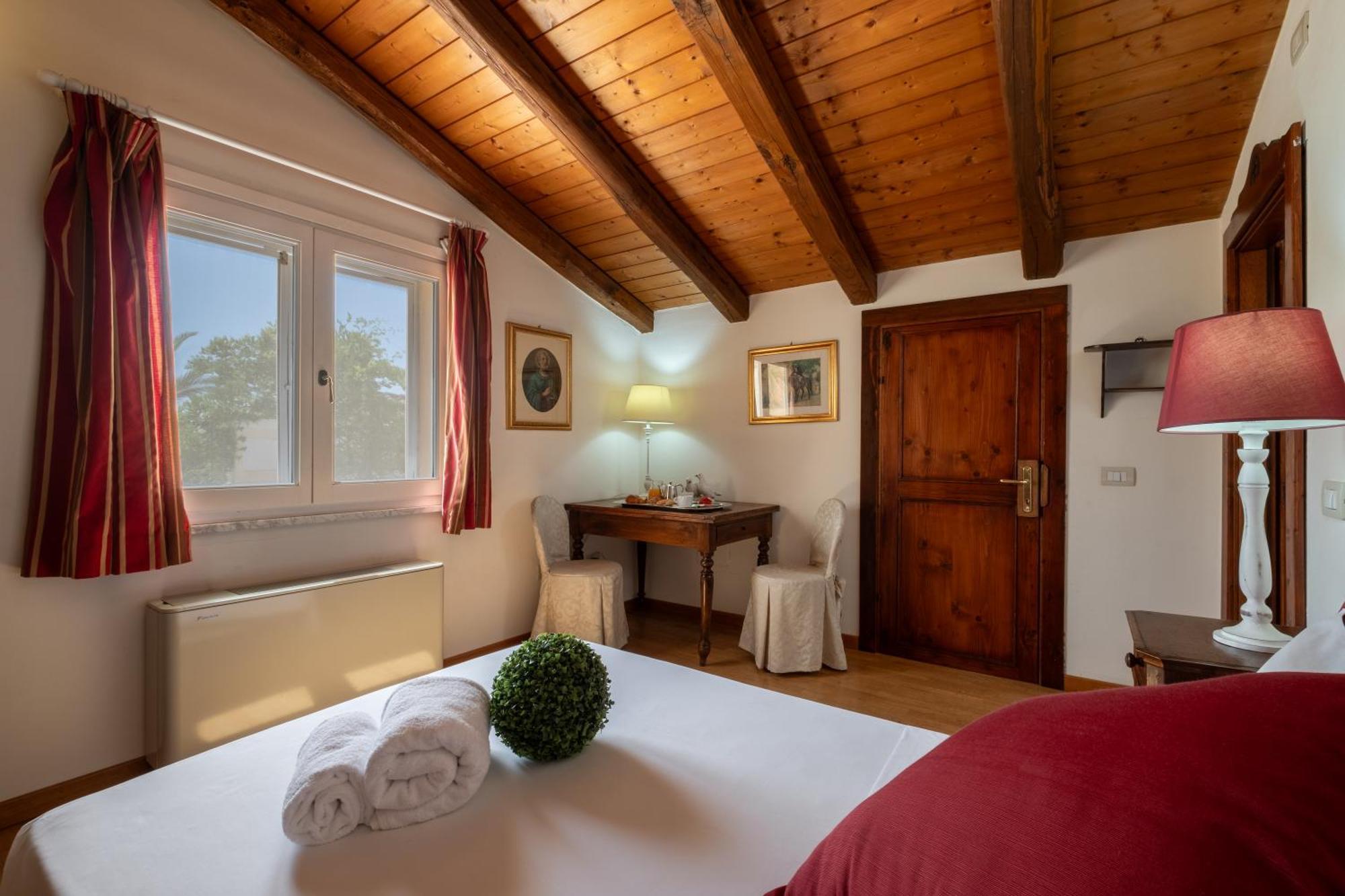 Corte Cristina & Suites Quartucciu Eksteriør billede
