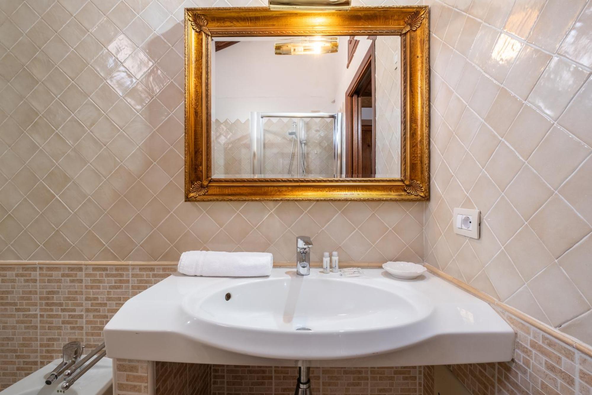 Corte Cristina & Suites Quartucciu Eksteriør billede